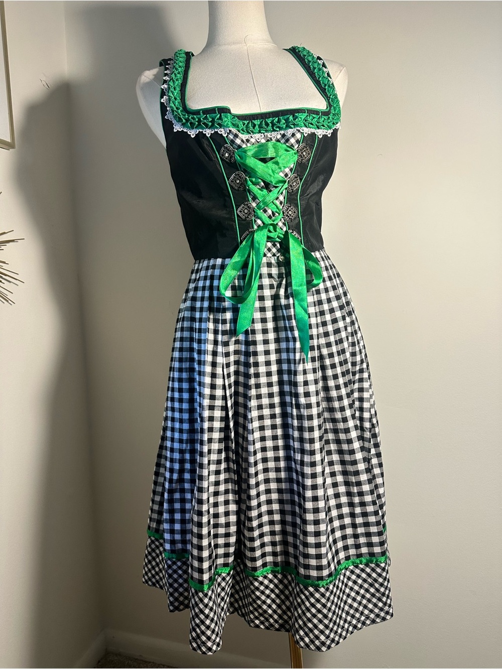 Bergweiss Dirndl Dress Black White Gingham Green Oktoberfest German Size 36 (4) - Picture 2 of 10